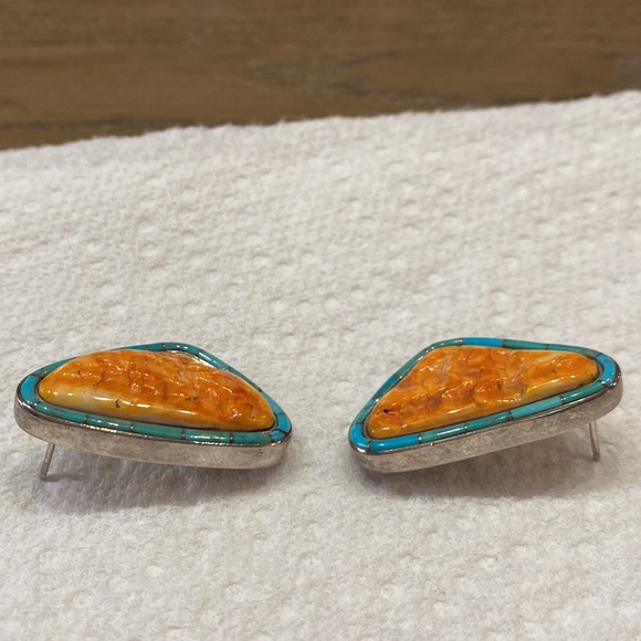 Spiny oyster/turquoise earrings - Picture 5 of 10